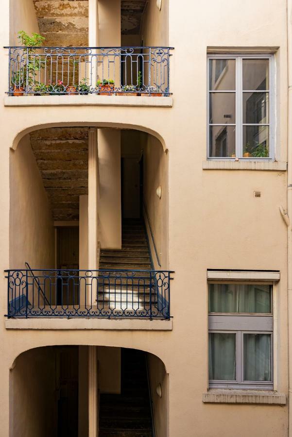 Le Royale Haussmann 4 Places Loft Canut Apartment