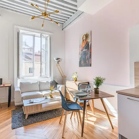 Le Royale Haussmann 4 Places Loft Canut Lyon Exterior photo